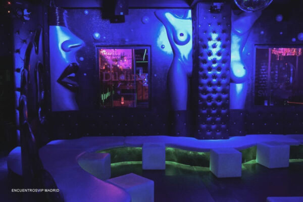 Interior de EncuentrosVip, club liberal en Madrid