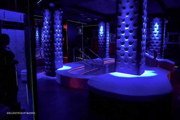 Interior de EncuentrosVip, club liberal en Madrid