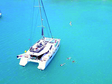 Fiesta en velero liberal en Swinger Pride Canarias 2026